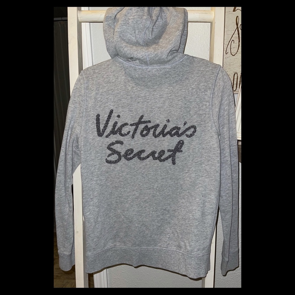 VICTORIAS SECRET GREY SWEATER